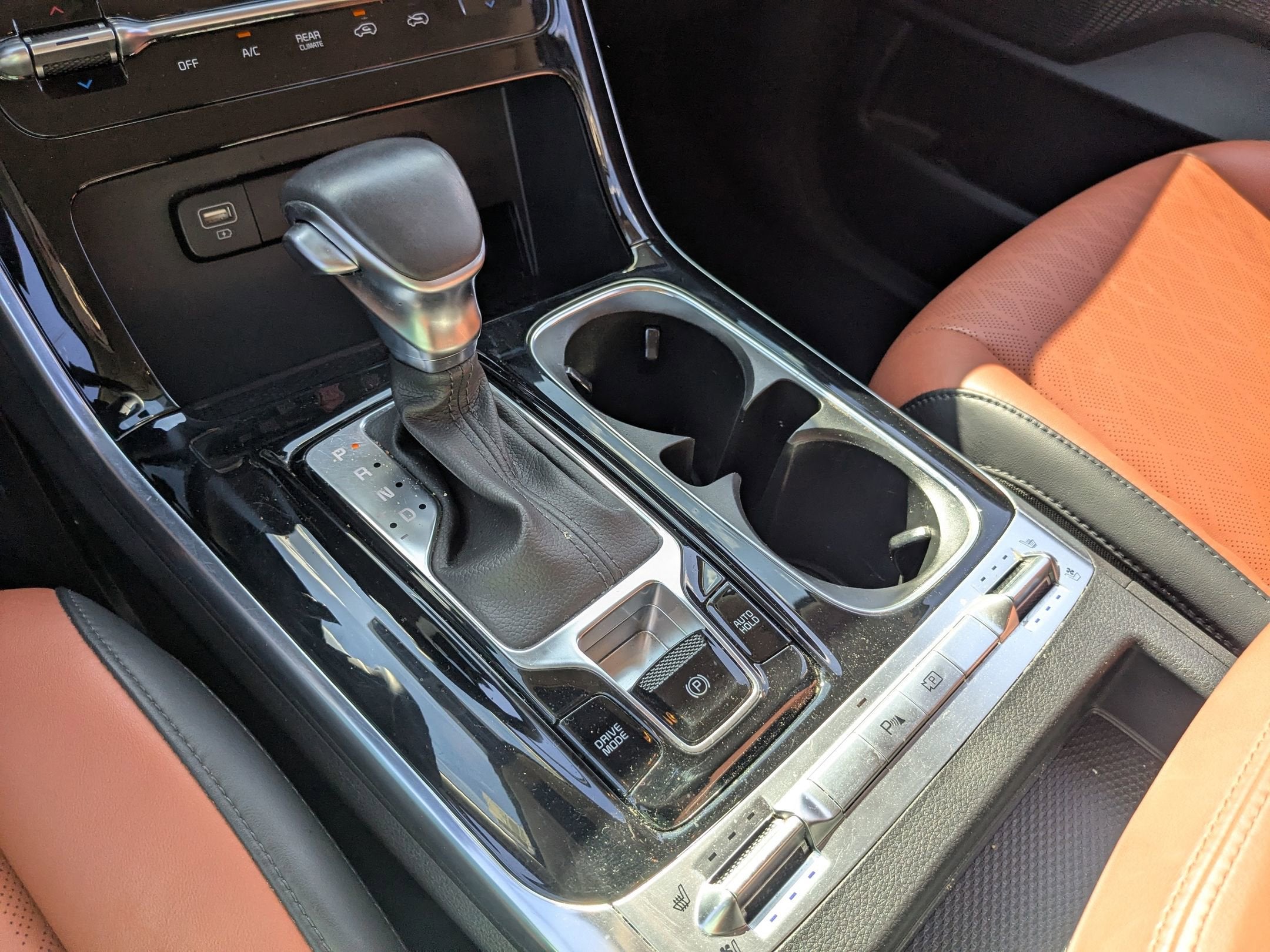 2024 Kia Carnival SX