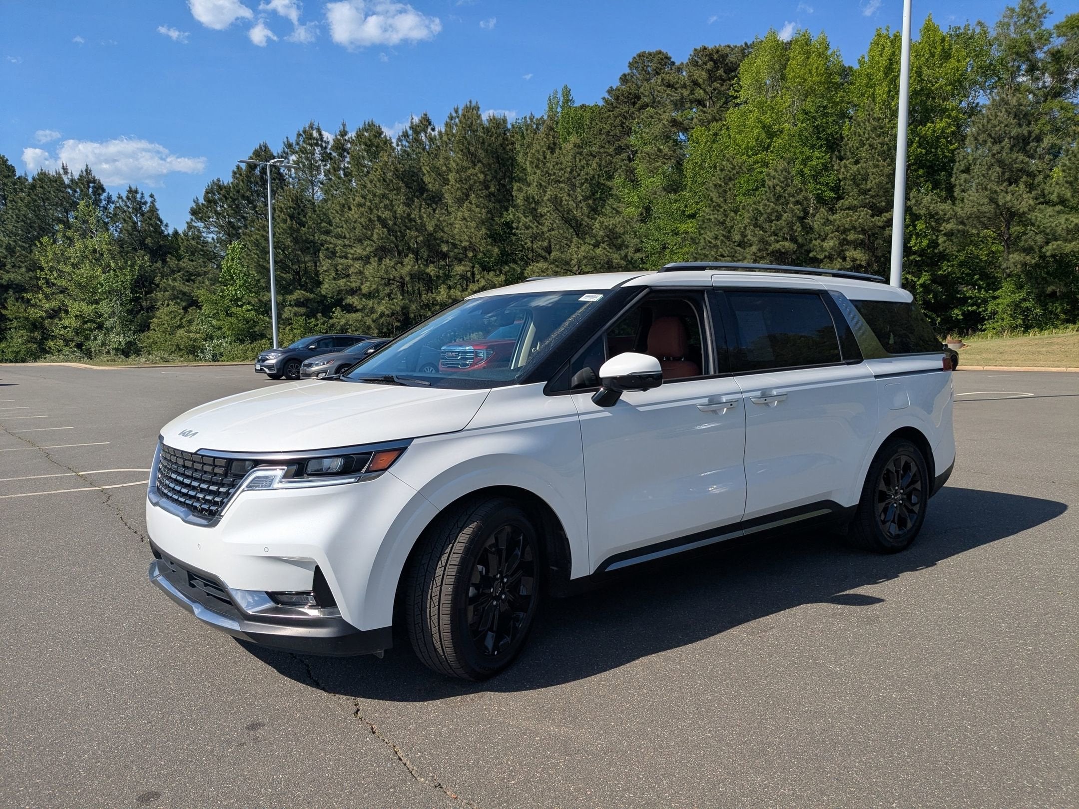 2024 Kia Carnival SX