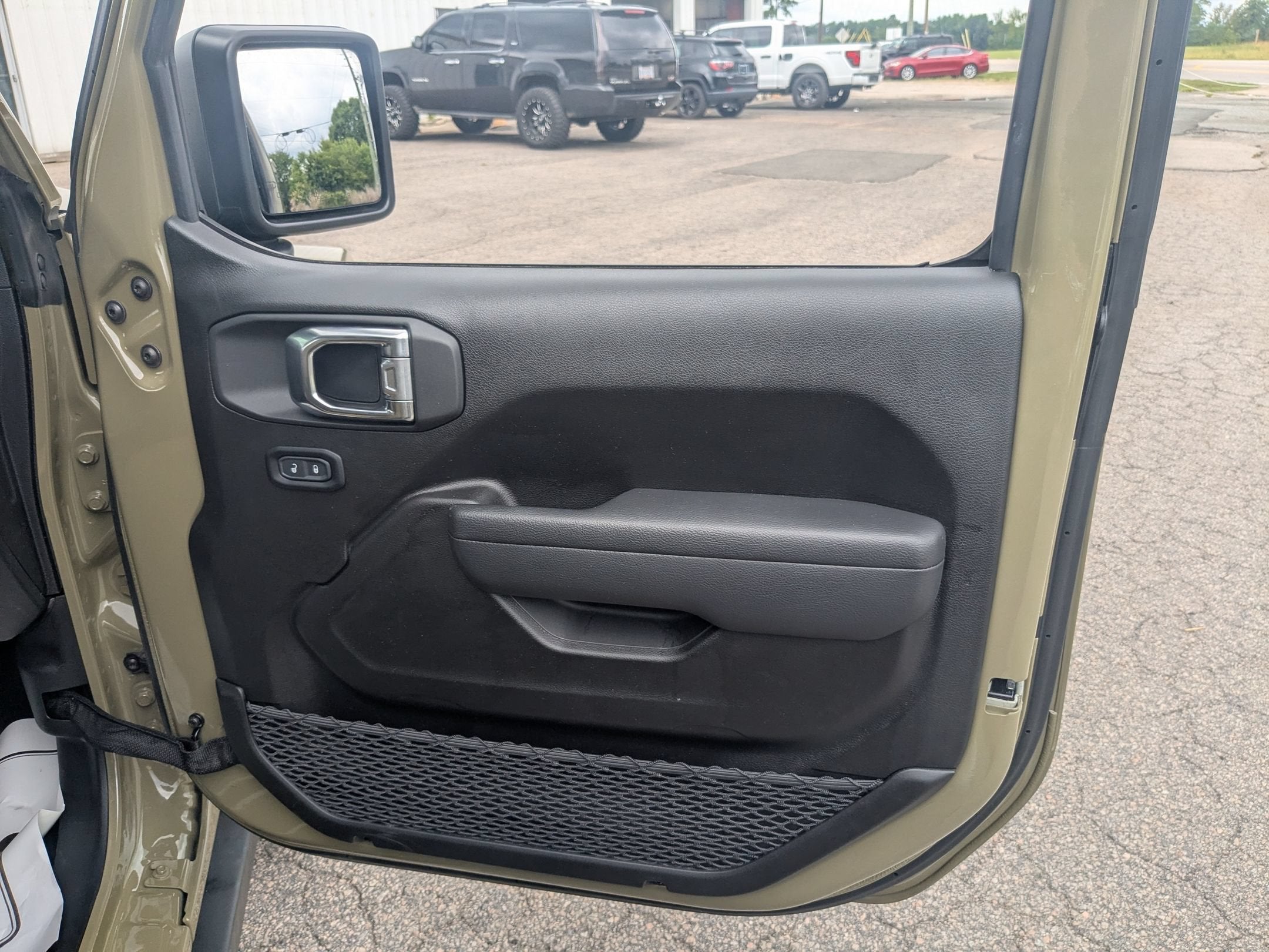 2025 Jeep Wrangler 4xe Willys '41 4xe