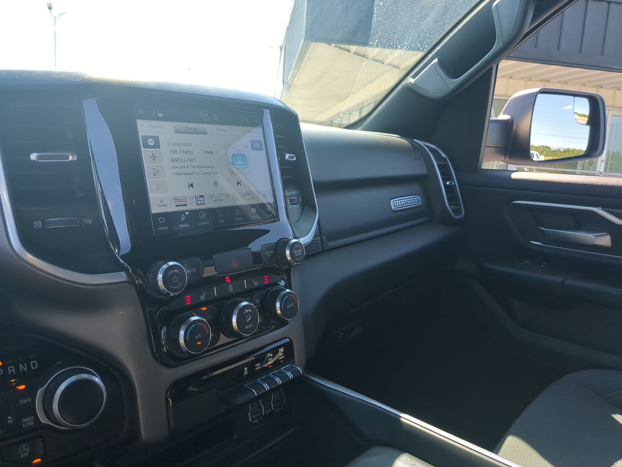 2022 RAM 1500 Big Horn Crew Cab 4x4 6'4' Box