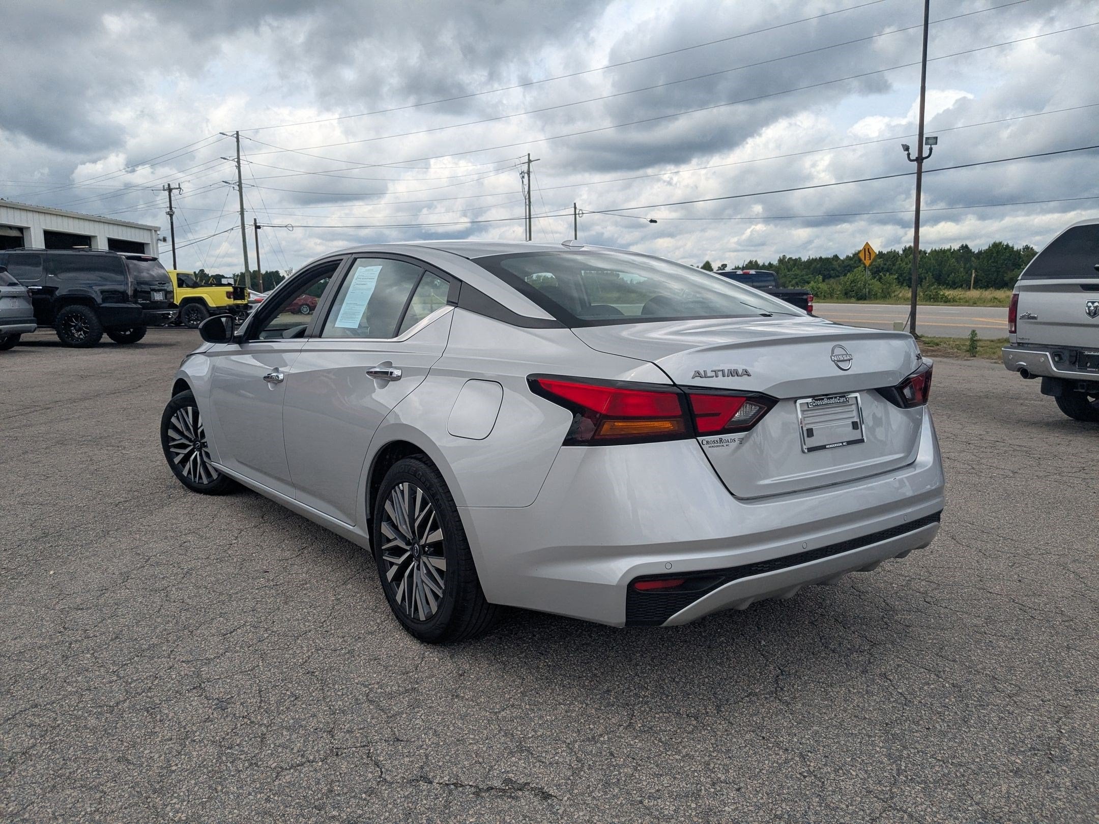 2024 Nissan Altima SV FWD