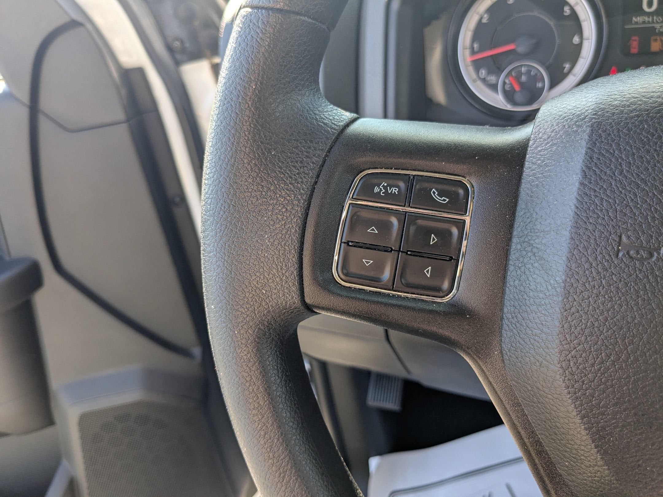 2020 RAM 1500 Classic Tradesman Crew Cab 4x2 5'7' Box
