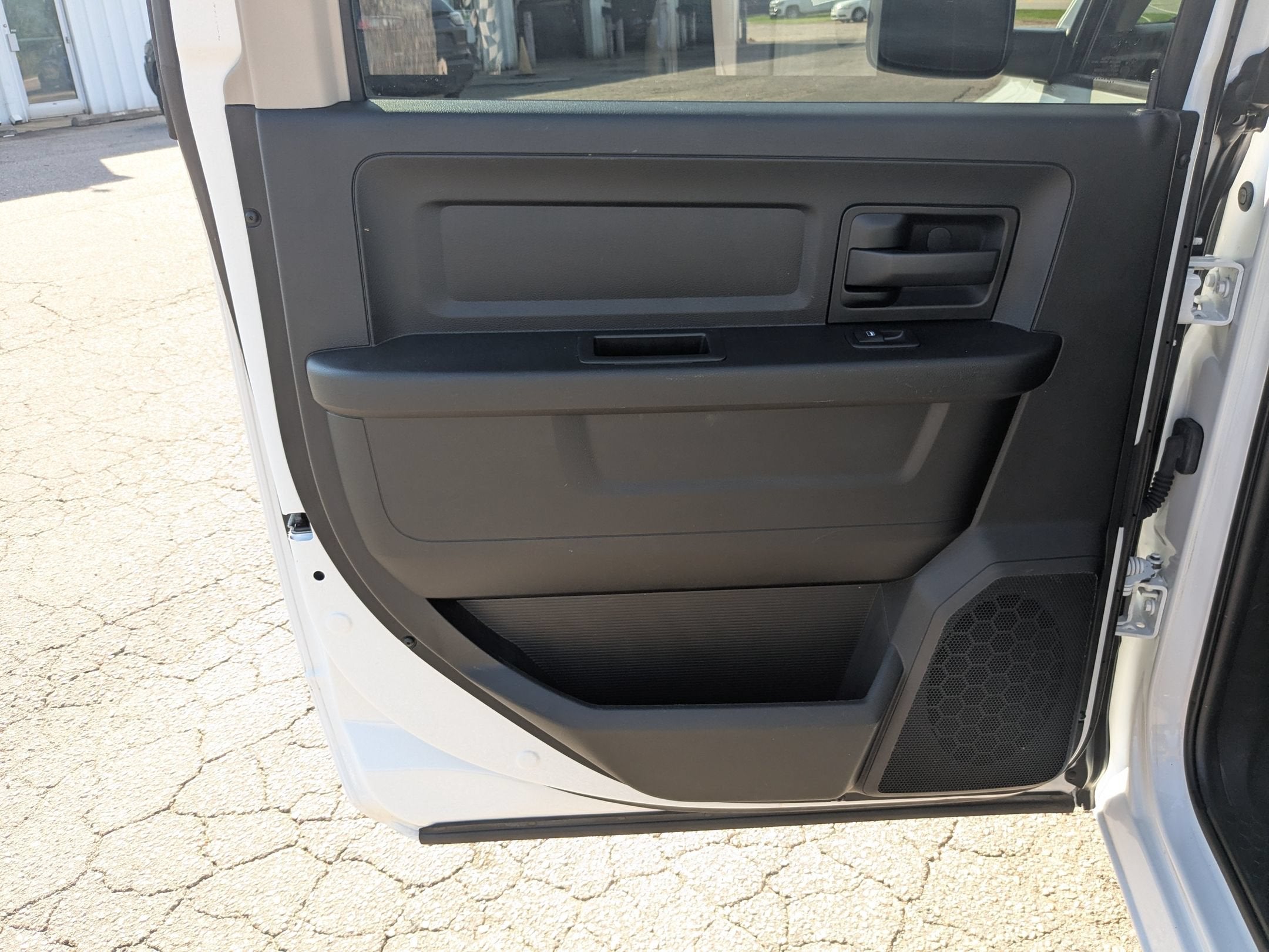 2020 RAM 1500 Classic Tradesman Crew Cab 4x2 5'7' Box