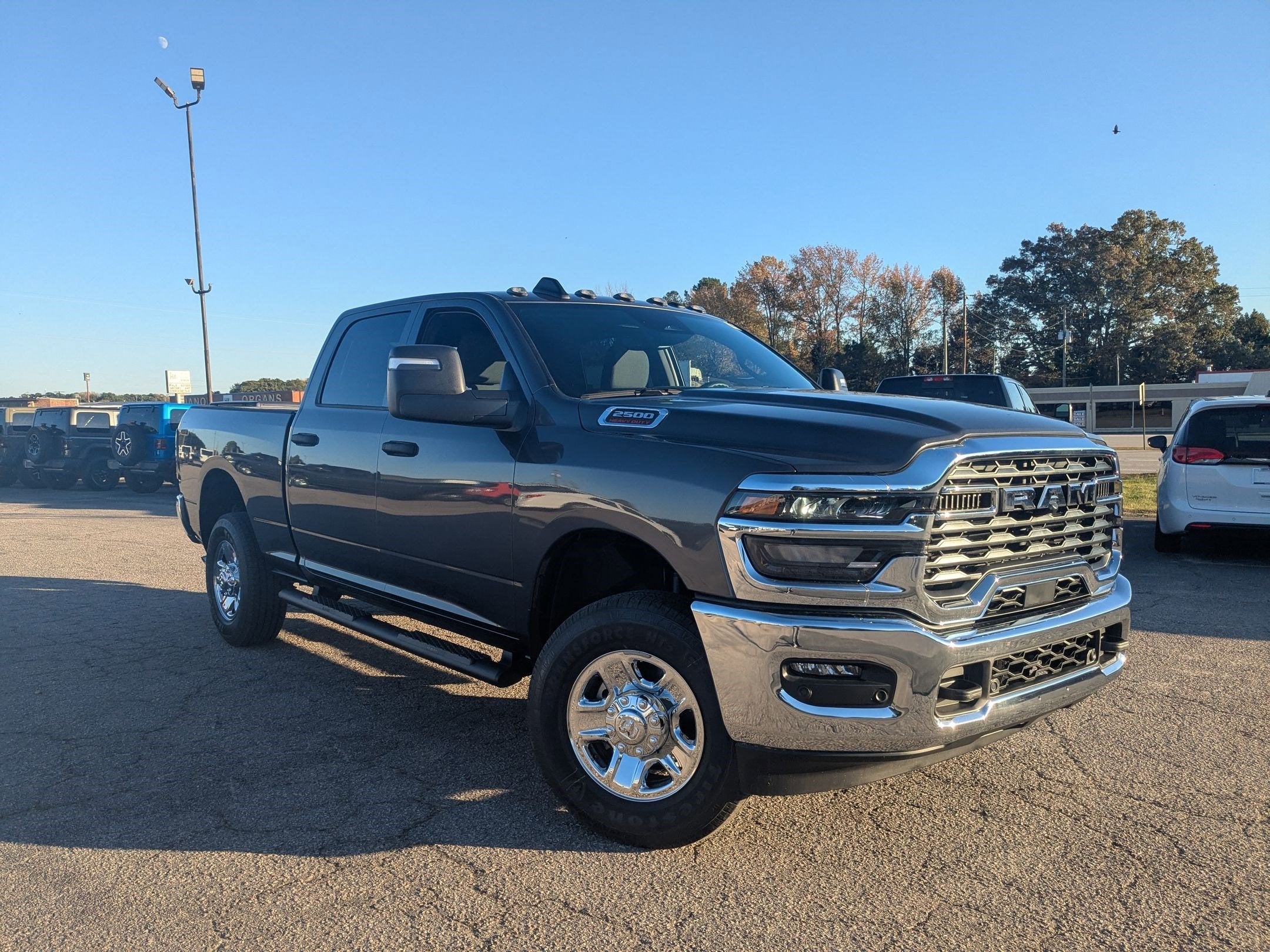 2026 RAM 2500 Tradesman Crew Cab 4x4 6'4' Box