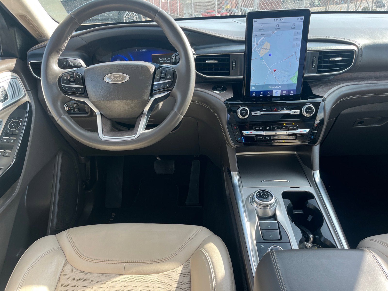 2023 Ford Explorer Platinum