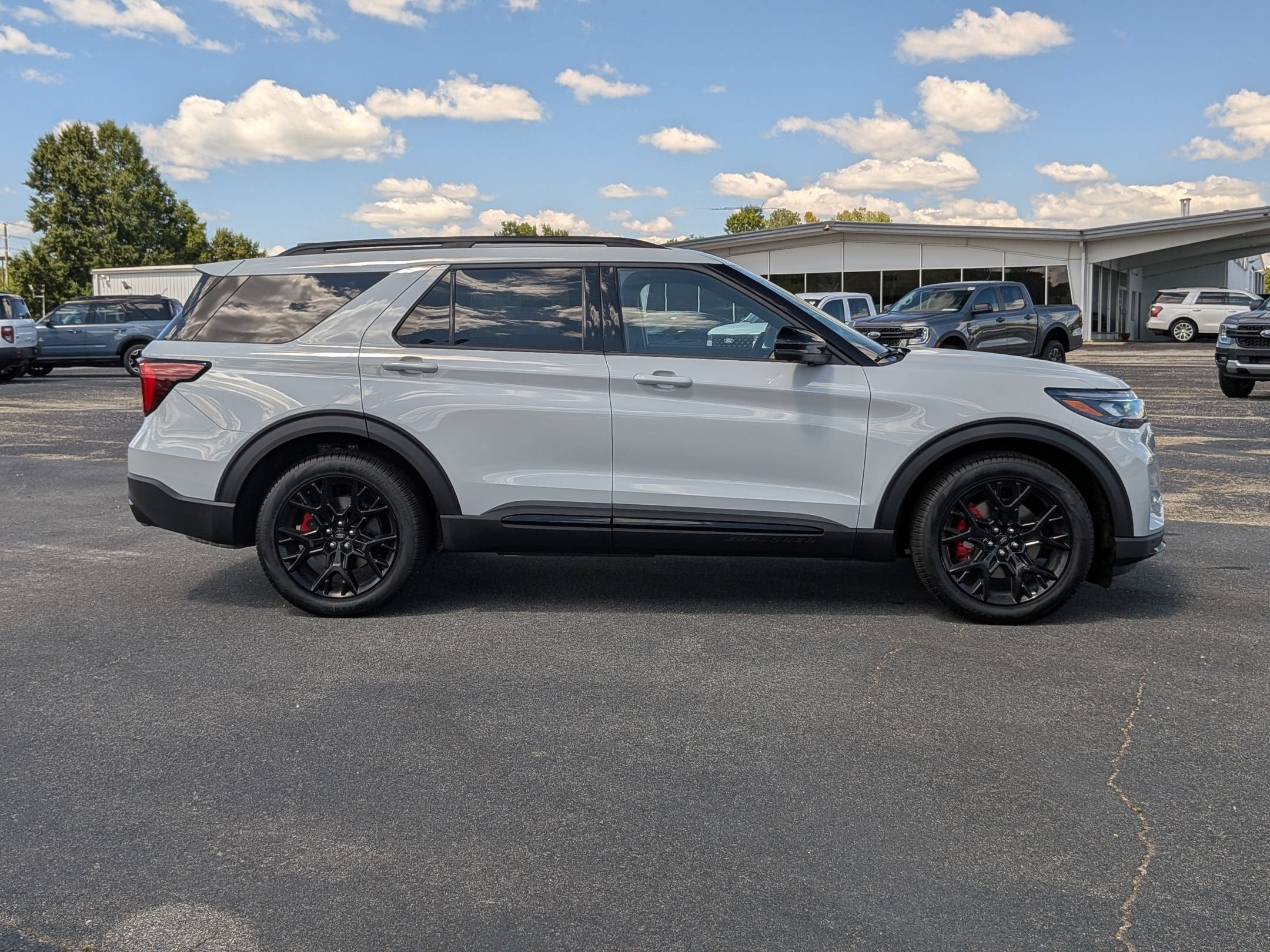 2027 Ford Explorer ST