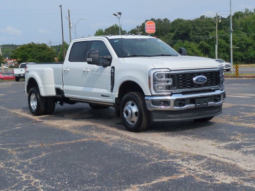 2026 Ford Super Duty F-350 DRW LARIAT