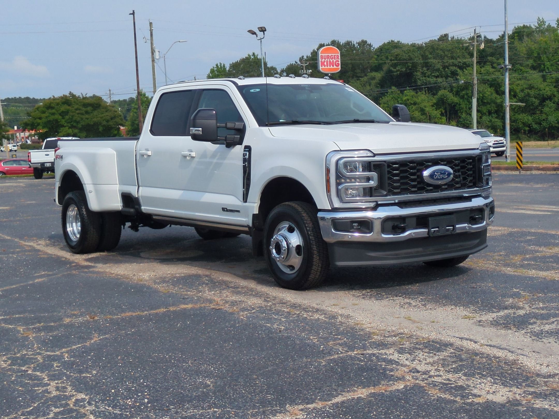 2026 Ford Super Duty F-350 DRW LARIAT