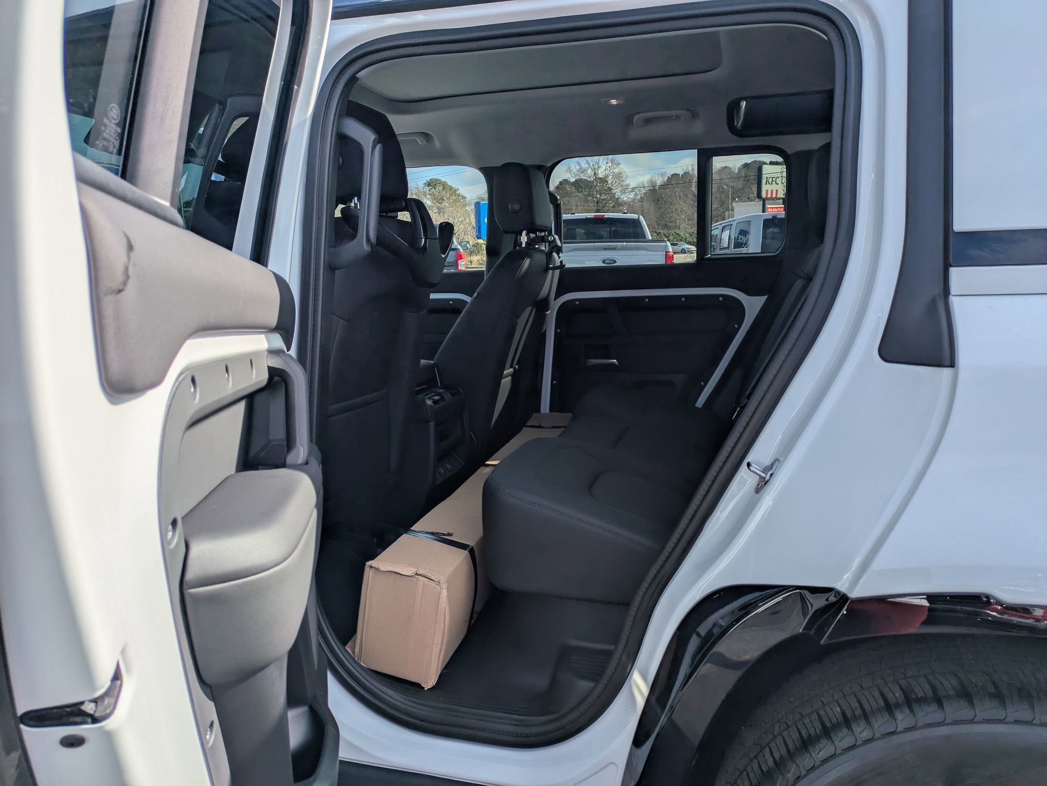 2025 Land Rover Defender S