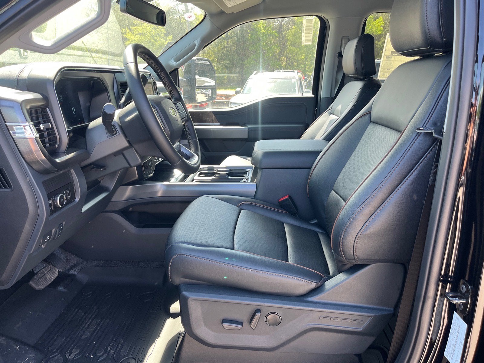 2026 Ford Super Duty F-450 DRW LARIAT