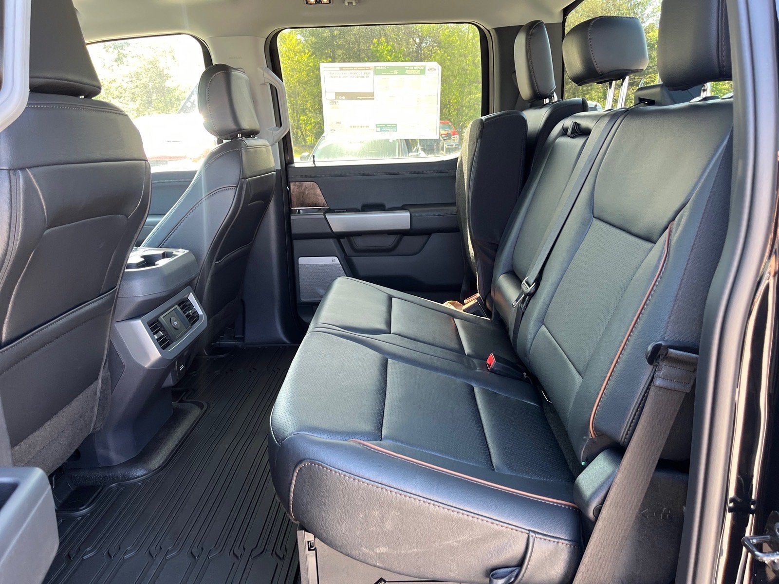 2026 Ford Super Duty F-450 DRW LARIAT