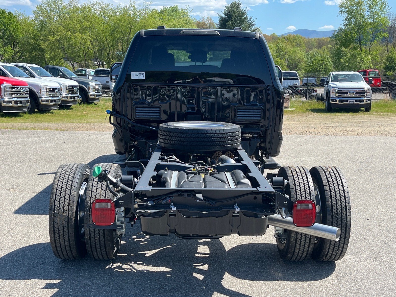 2026 Ford Super Duty F-450 DRW LARIAT
