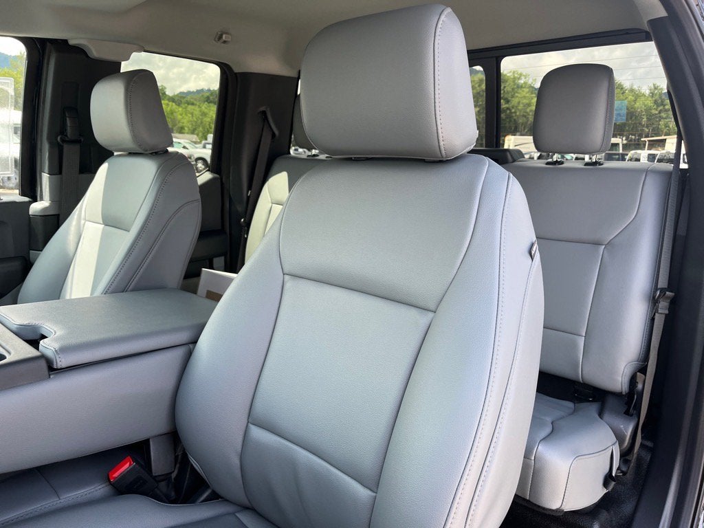 2025 Ford Super Duty F-450 DRW XL