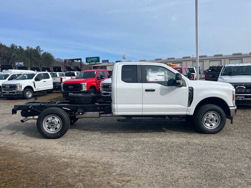 2026 Ford Super Duty F-350 SRW XL