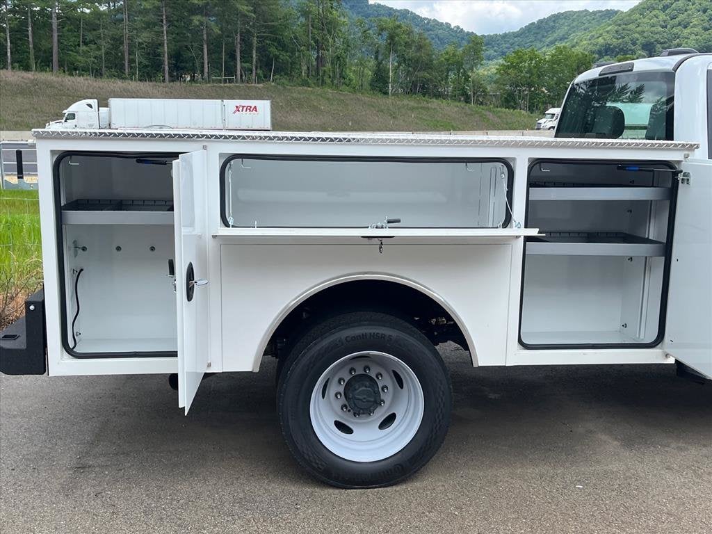 2026 Ford Super Duty F-550 DRW XL DRW