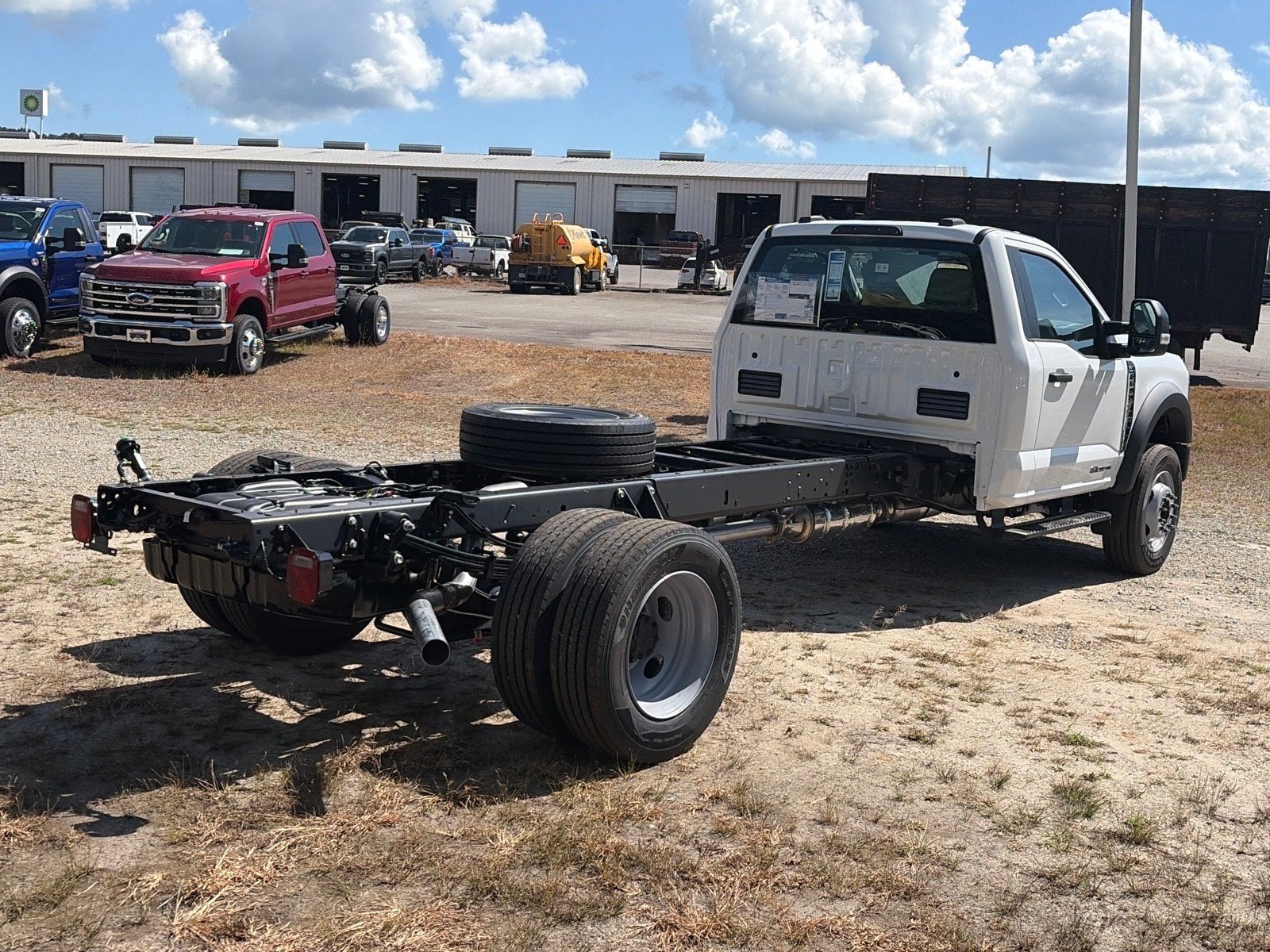 2026 Ford Super Duty F-600 DRW XL