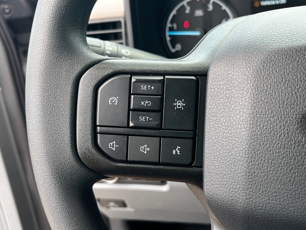 2025 Ford Super Duty F-600 DRW XL