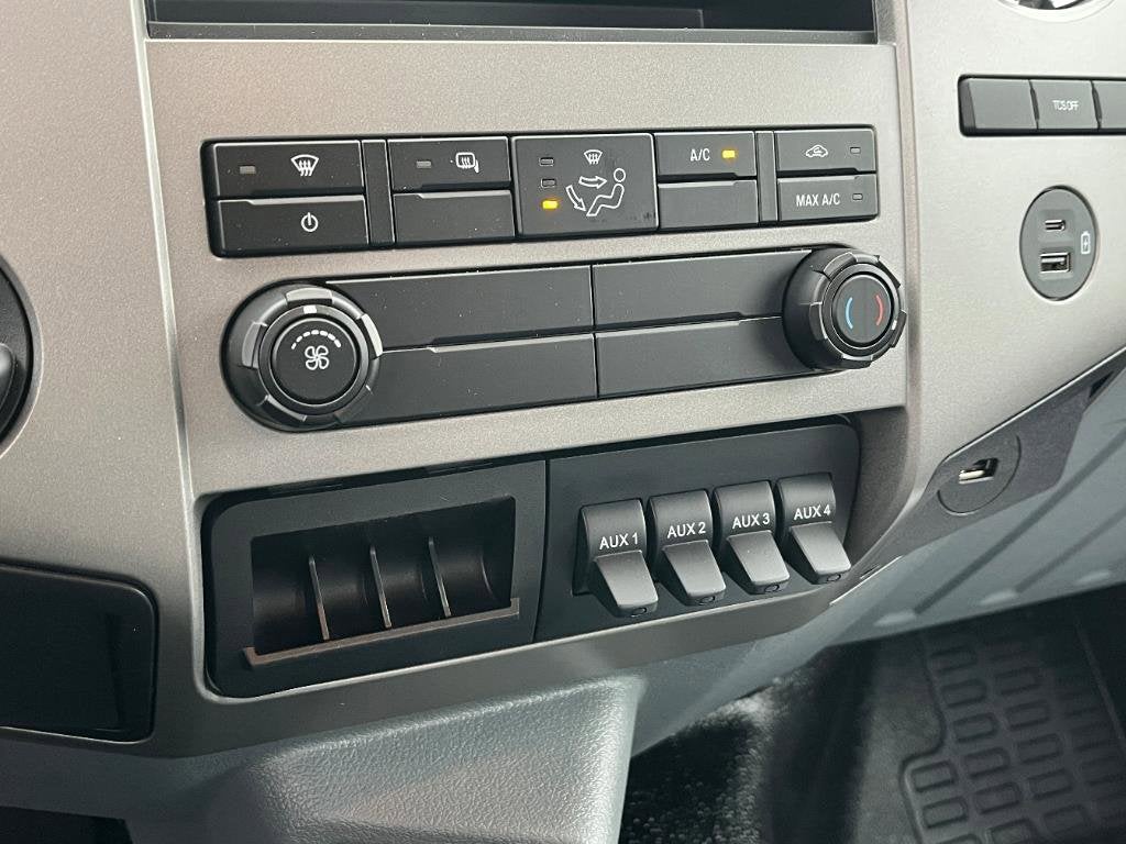 2025 Ford F-650SD Base