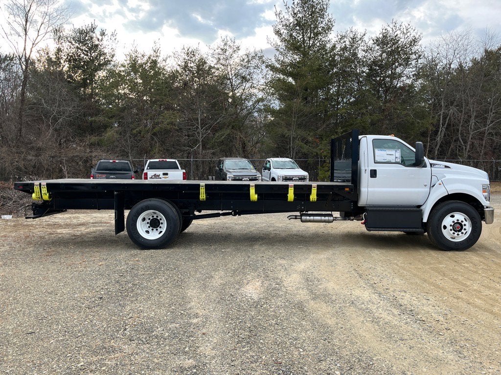 2025 Ford F-650SD Base