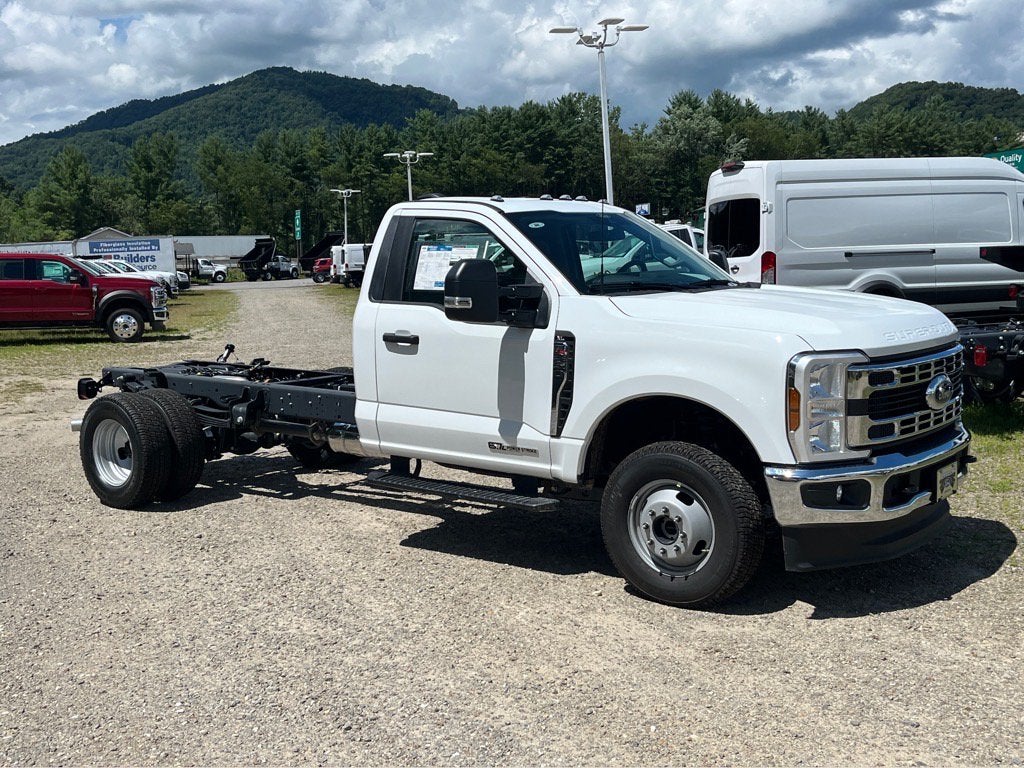 2025 Ford Super Duty F-350 DRW XL