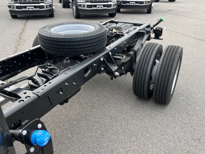 2026 Ford Super Duty F-550 DRW Lariat DRW