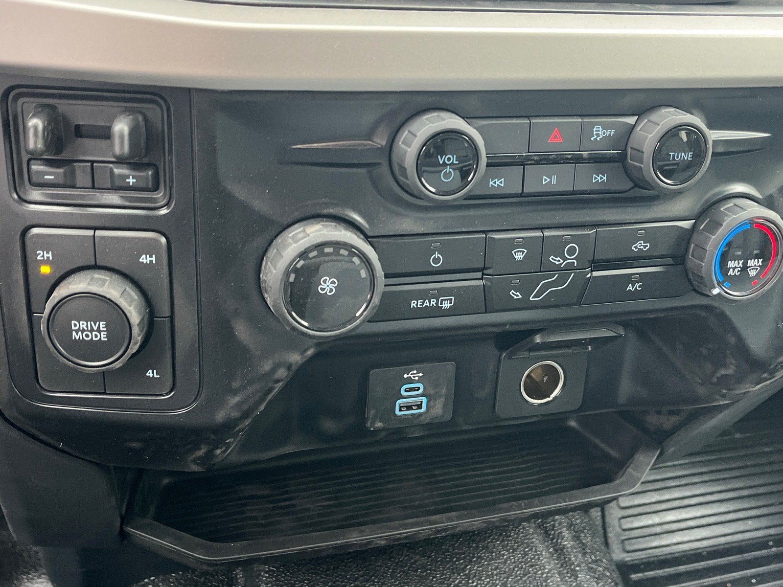 2026 Ford Super Duty F-550 DRW XL