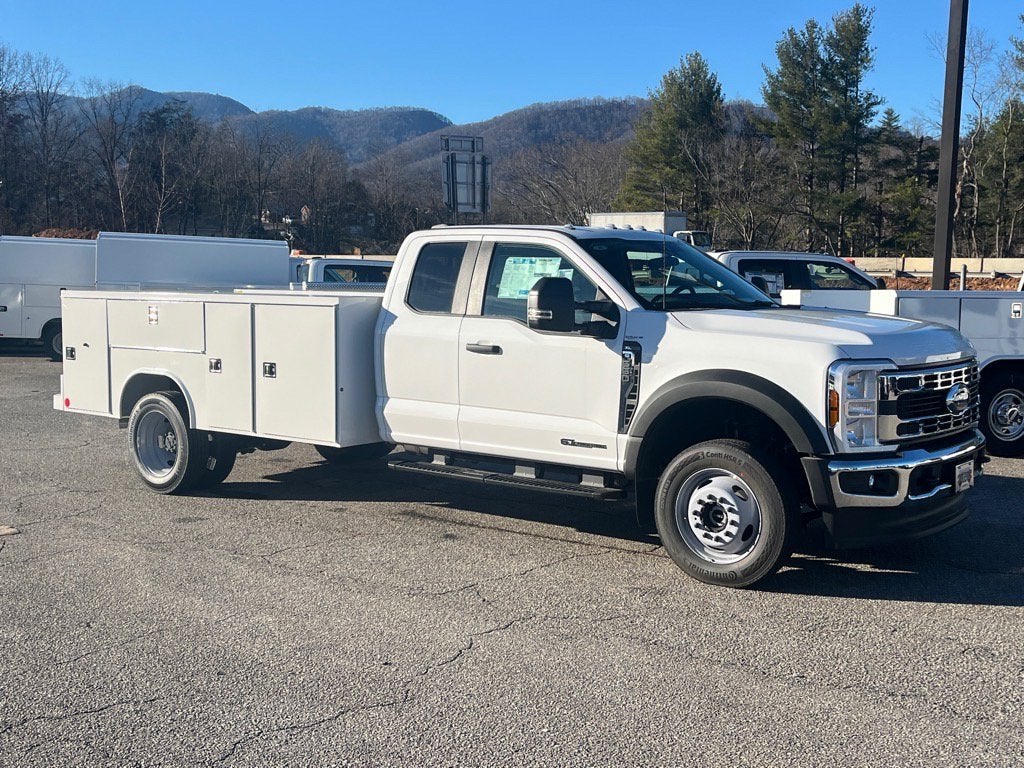 2026 Ford Super Duty F-550 DRW XL