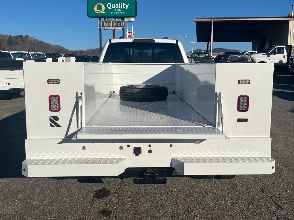 2026 Ford Super Duty F-550 DRW XL