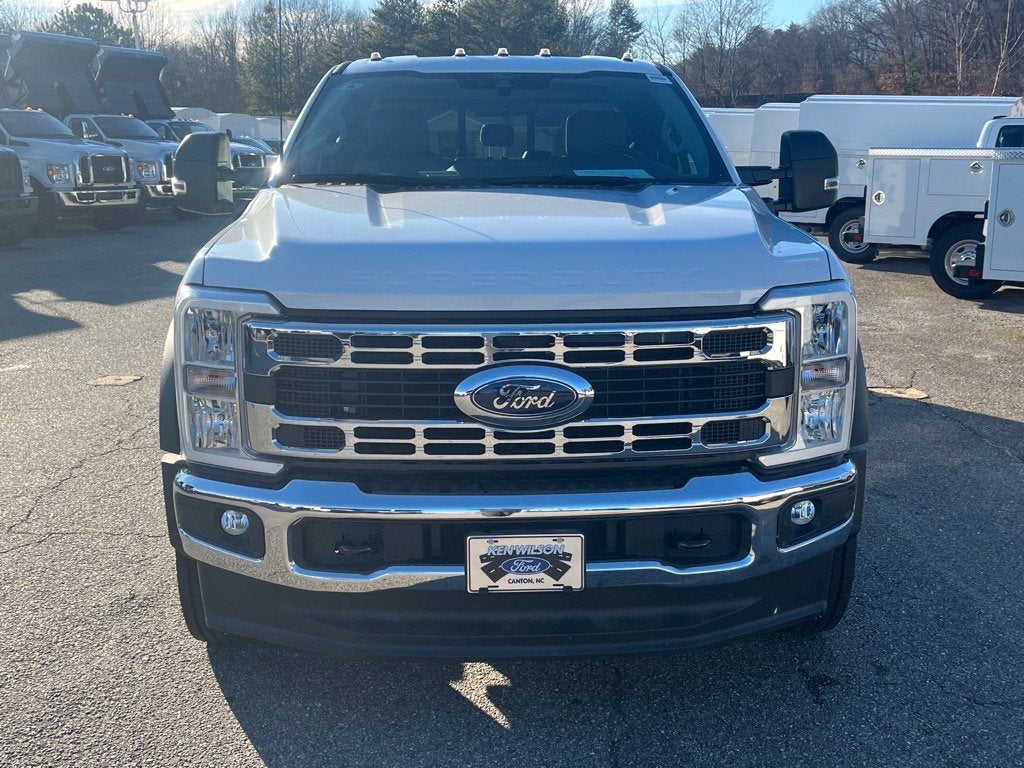 2026 Ford Super Duty F-550 DRW XL