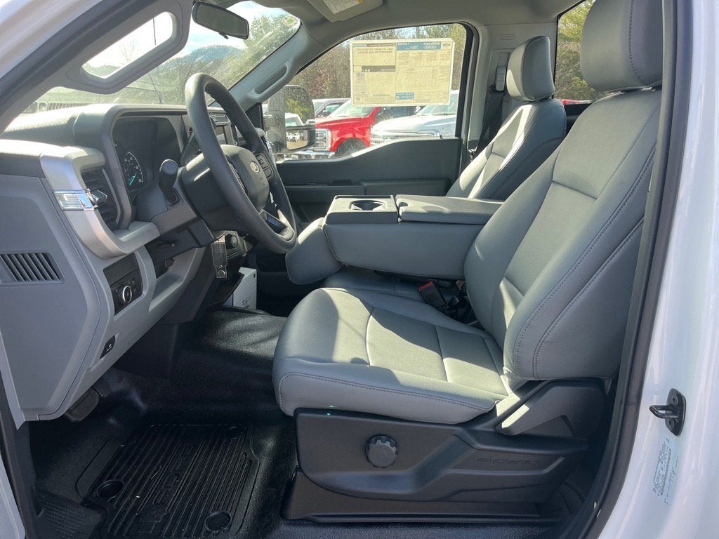 2026 Ford Super Duty F-450 DRW XL