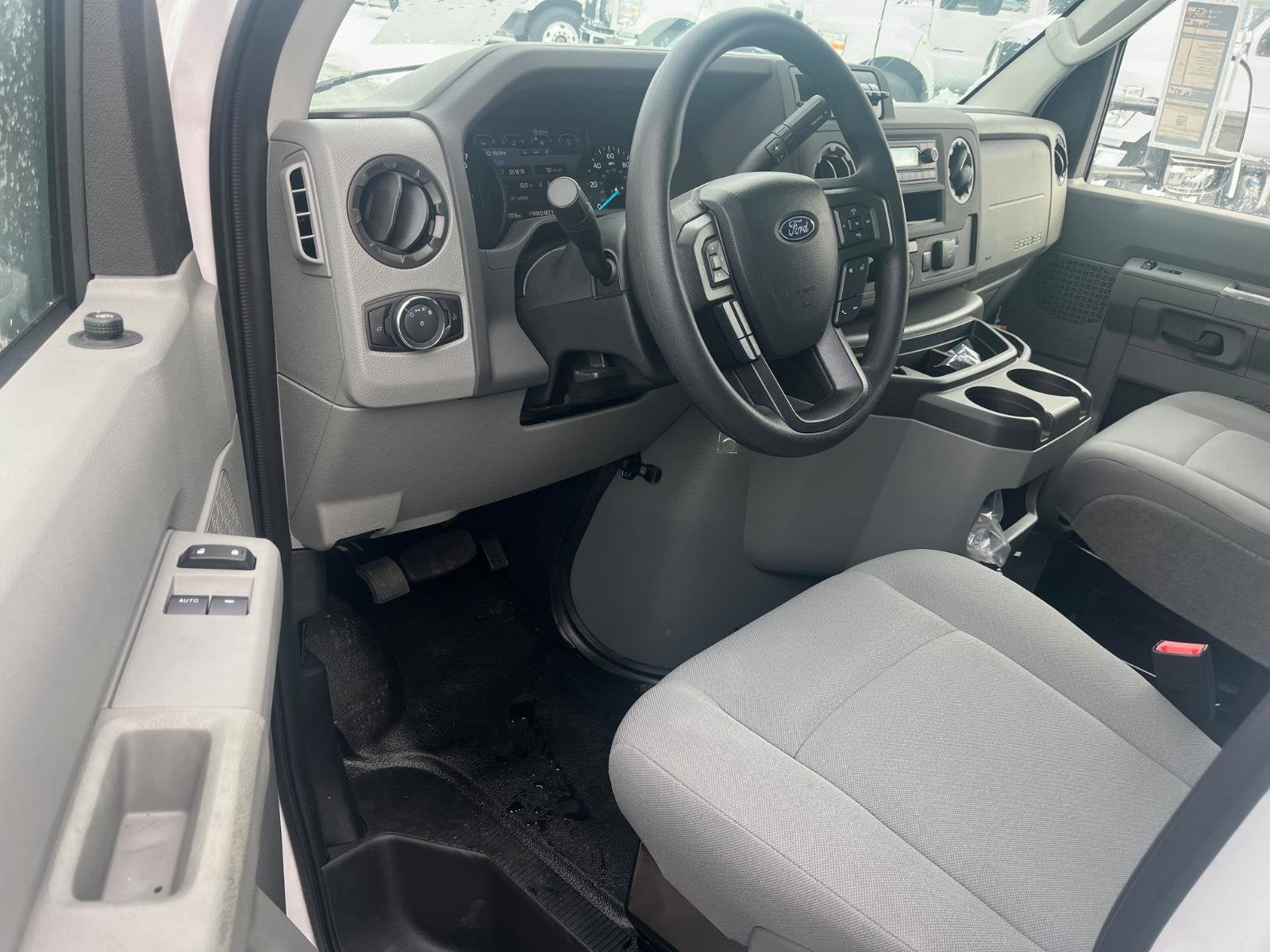 2026 Ford E-Series Cutaway Base Cutaway