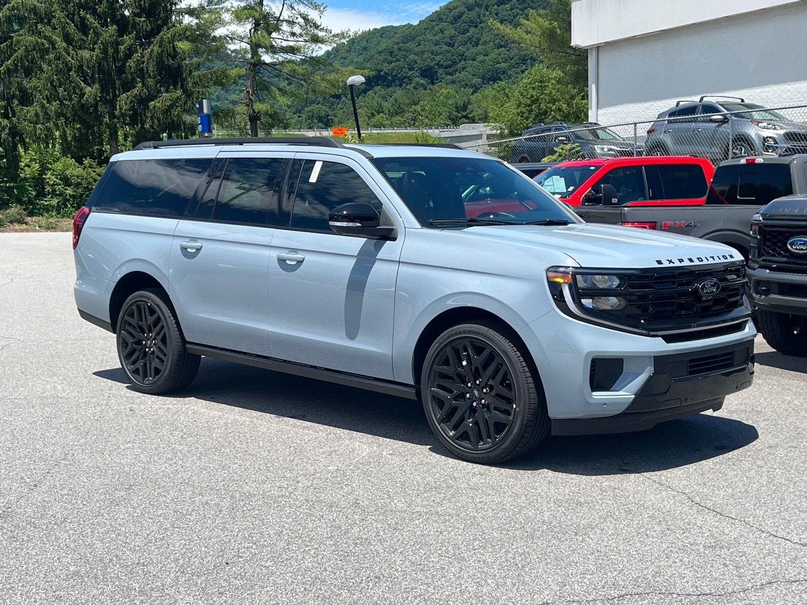 2026 Ford Expedition Max Platinum