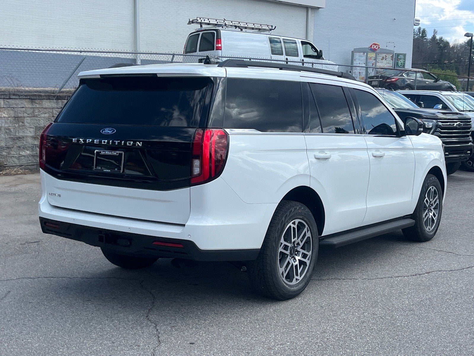 2026 Ford Expedition Active