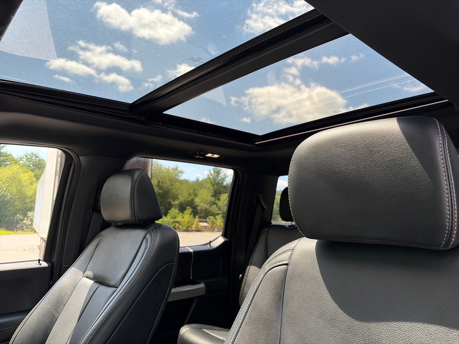2022 Ford Super Duty F-250 SRW LARIAT