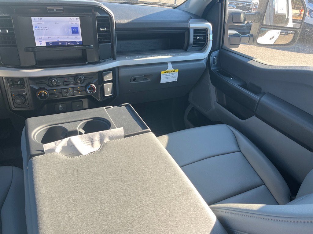 2025 Ford Super Duty F-350 SRW XL