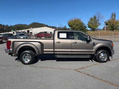 2022 Ford Super Duty F-350 DRW LARIAT