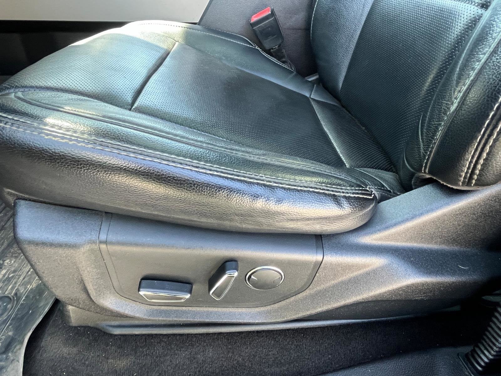 2017 Ford Super Duty F-350 DRW Lariat