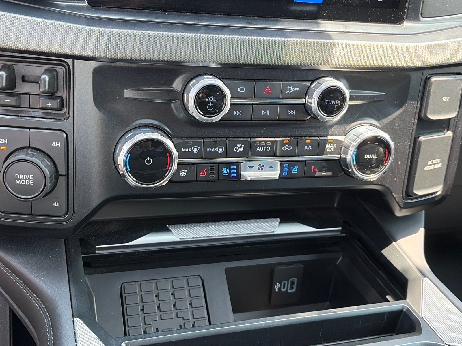 2025 Ford Super Duty F-450 DRW Platinum