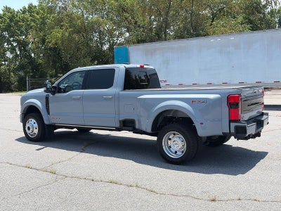2025 Ford Super Duty F-450 DRW Platinum