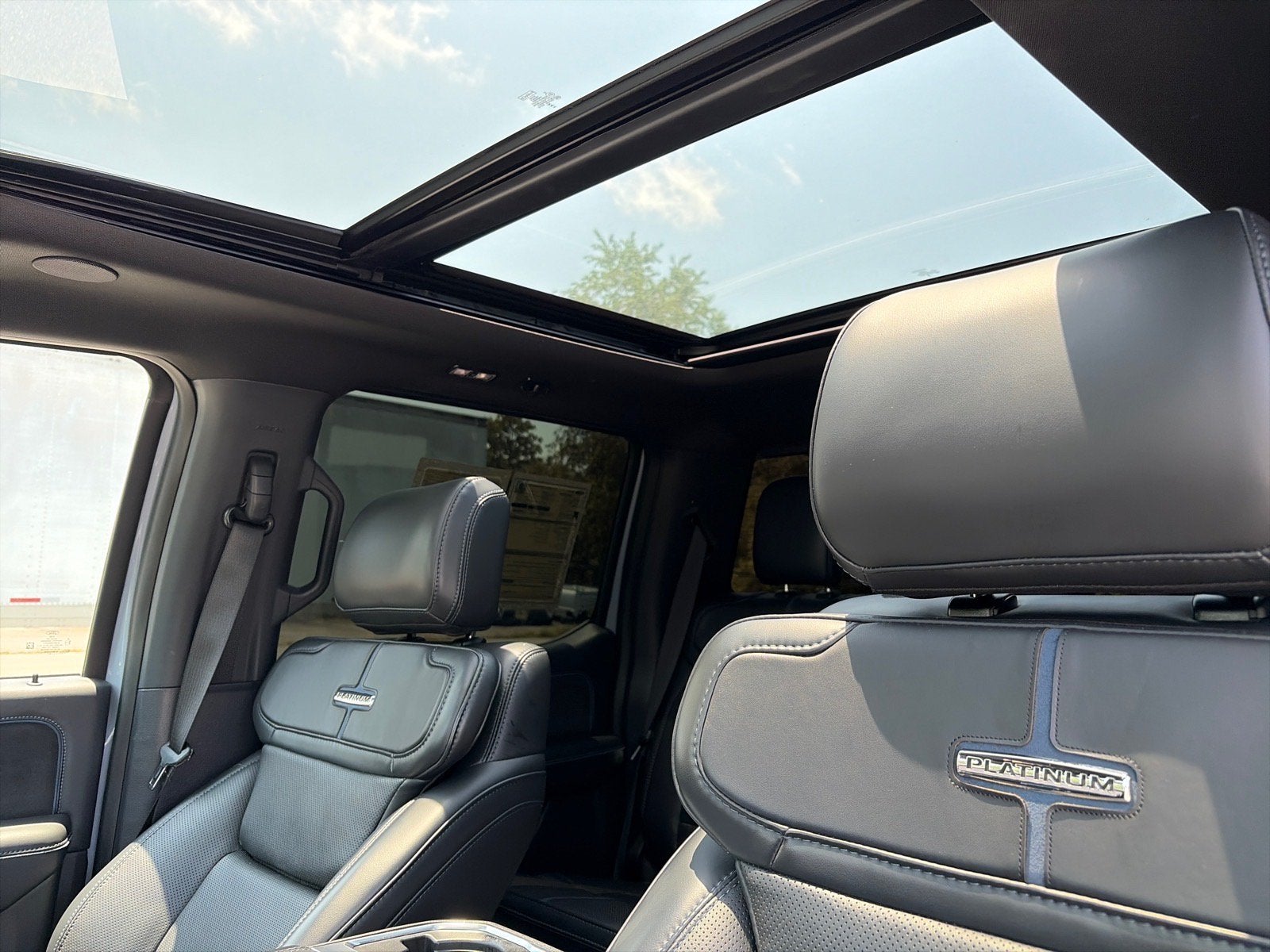 2025 Ford Super Duty F-450 DRW Platinum