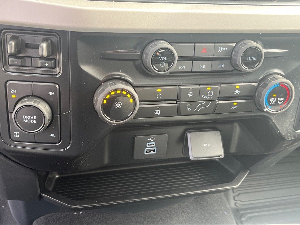 2026 Ford Super Duty F-350 SRW XLT
