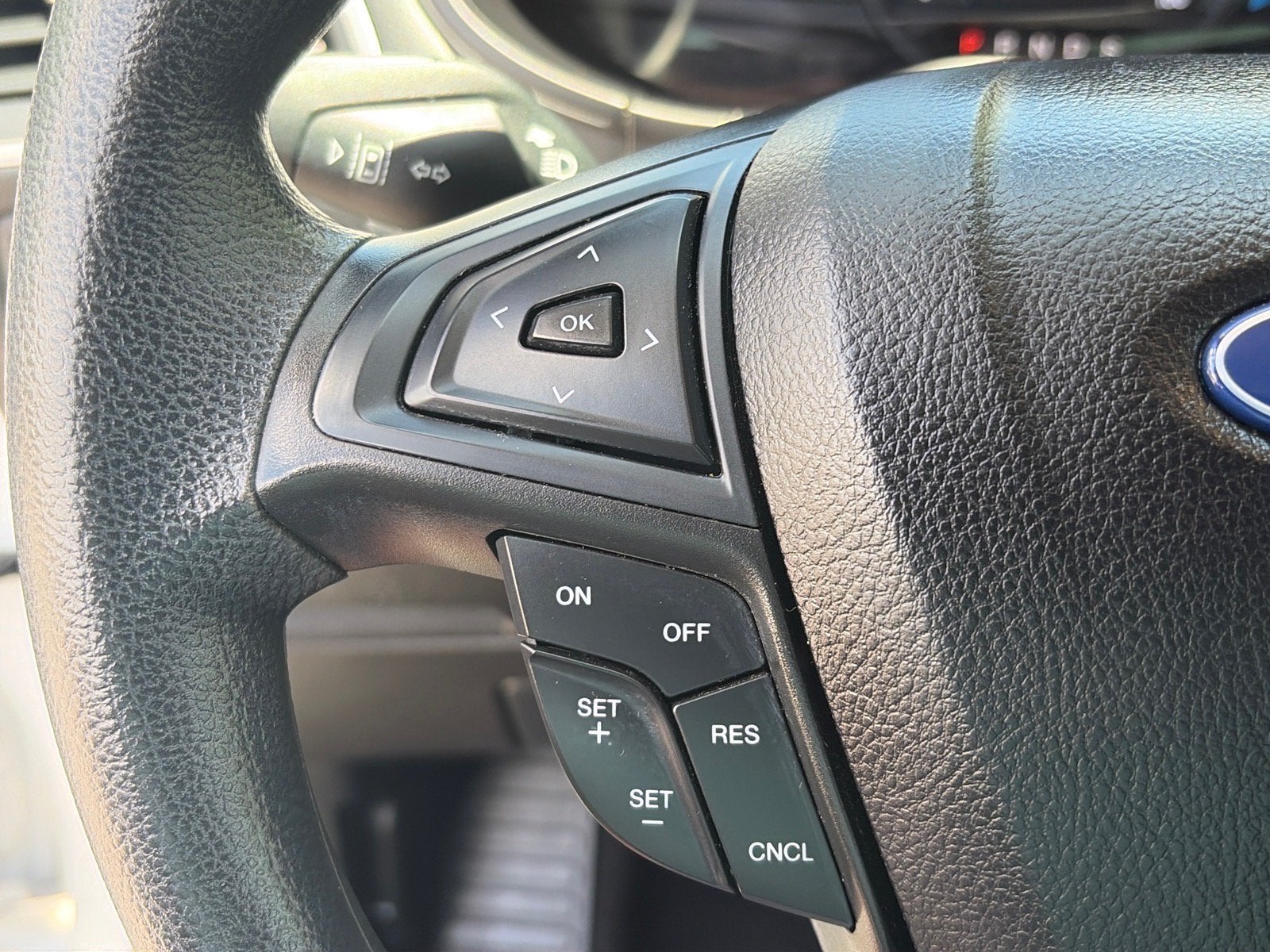 2023 Ford Edge SE