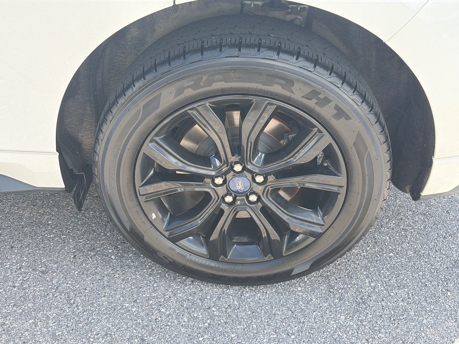 2023 Ford Edge SE