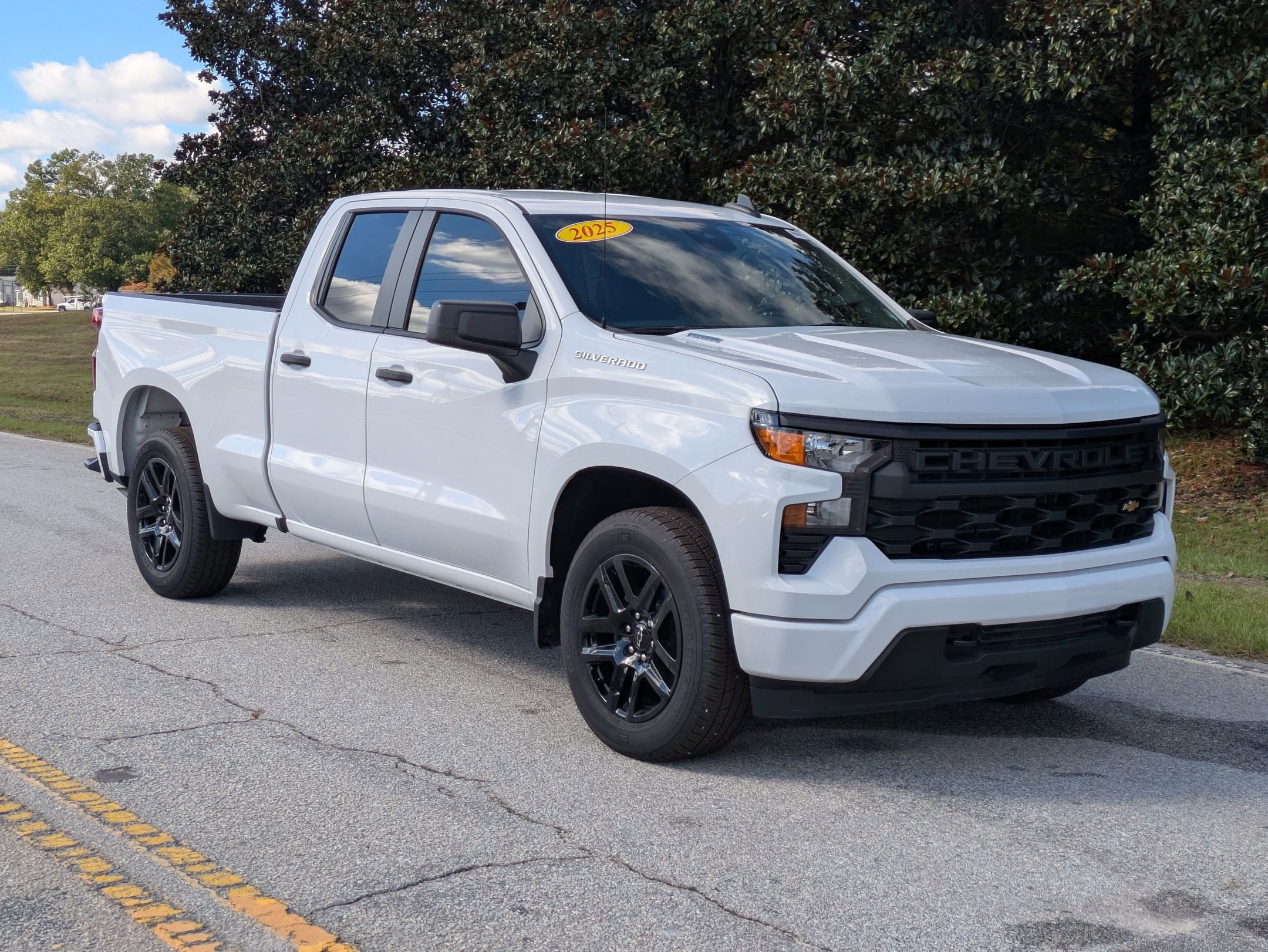 2025 Chevrolet Silverado 1500 Custom