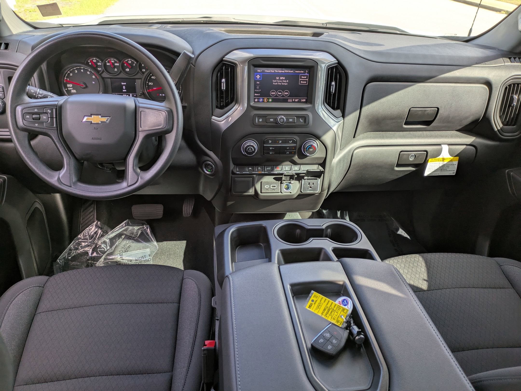 2025 Chevrolet Silverado 1500 Custom