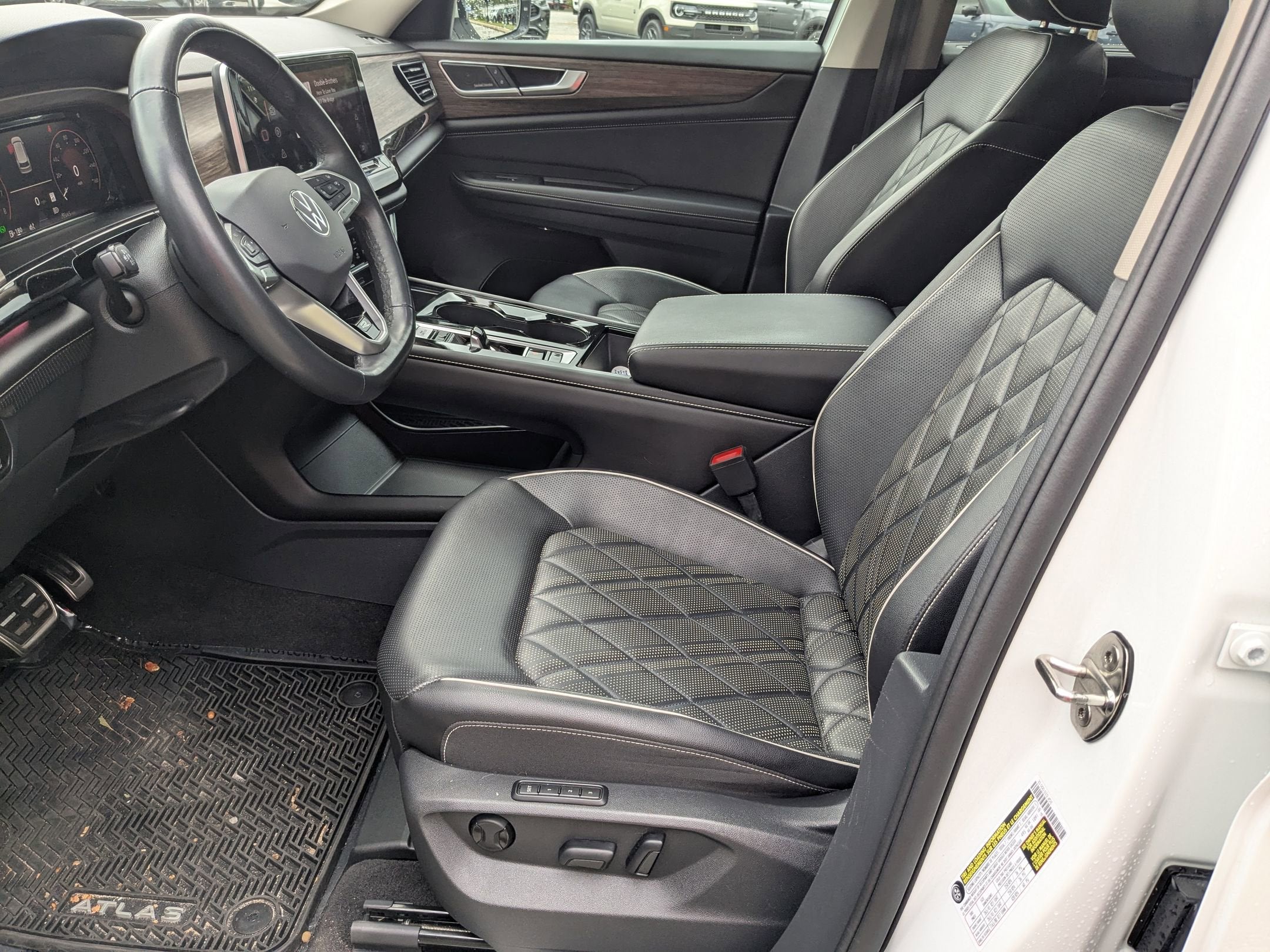 2024 Volkswagen Atlas 2.0T SEL Premium R-Line