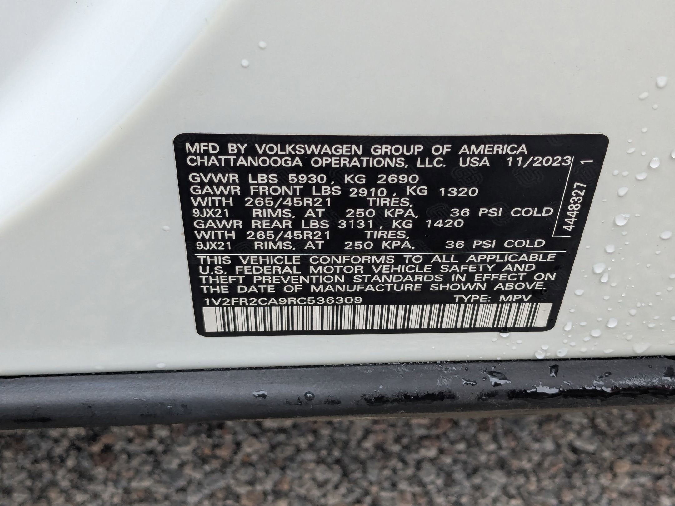 2024 Volkswagen Atlas 2.0T SEL Premium R-Line