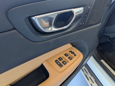 2022 Volvo XC60 Inscription