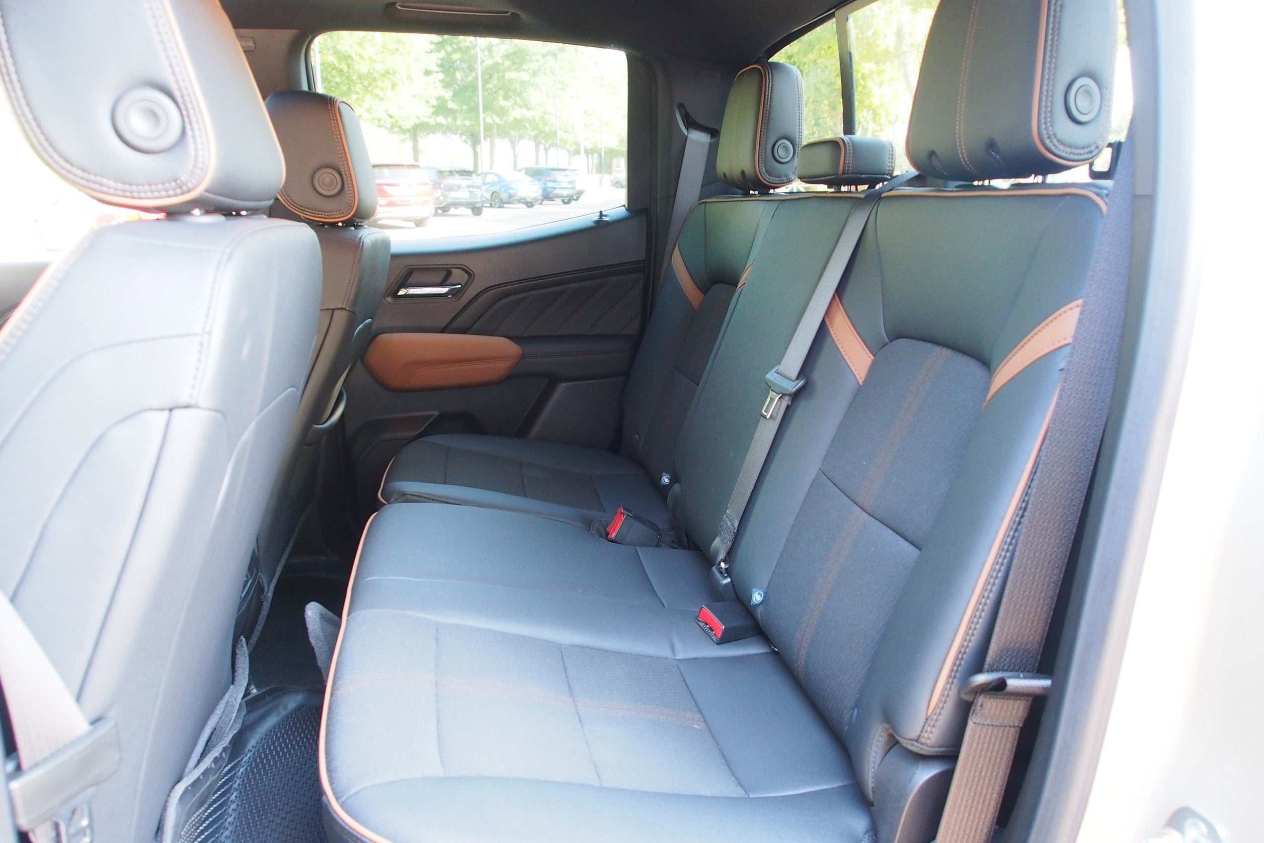 2024 GMC Canyon 4WD AT4