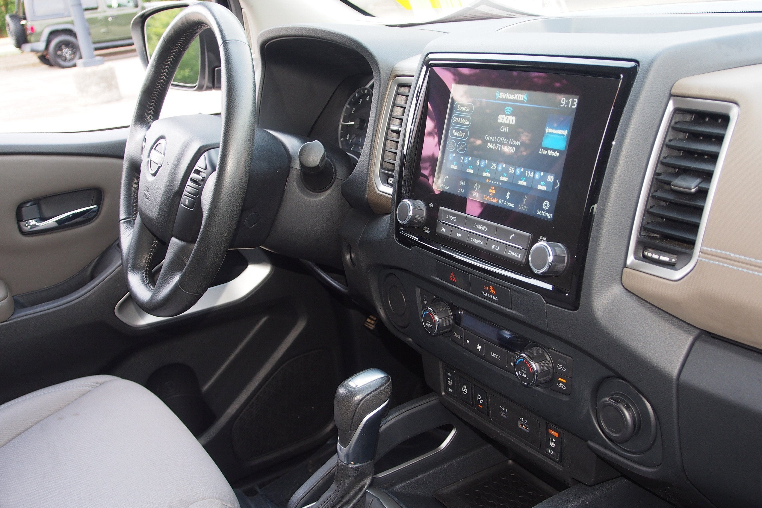 2022 Nissan Frontier SV